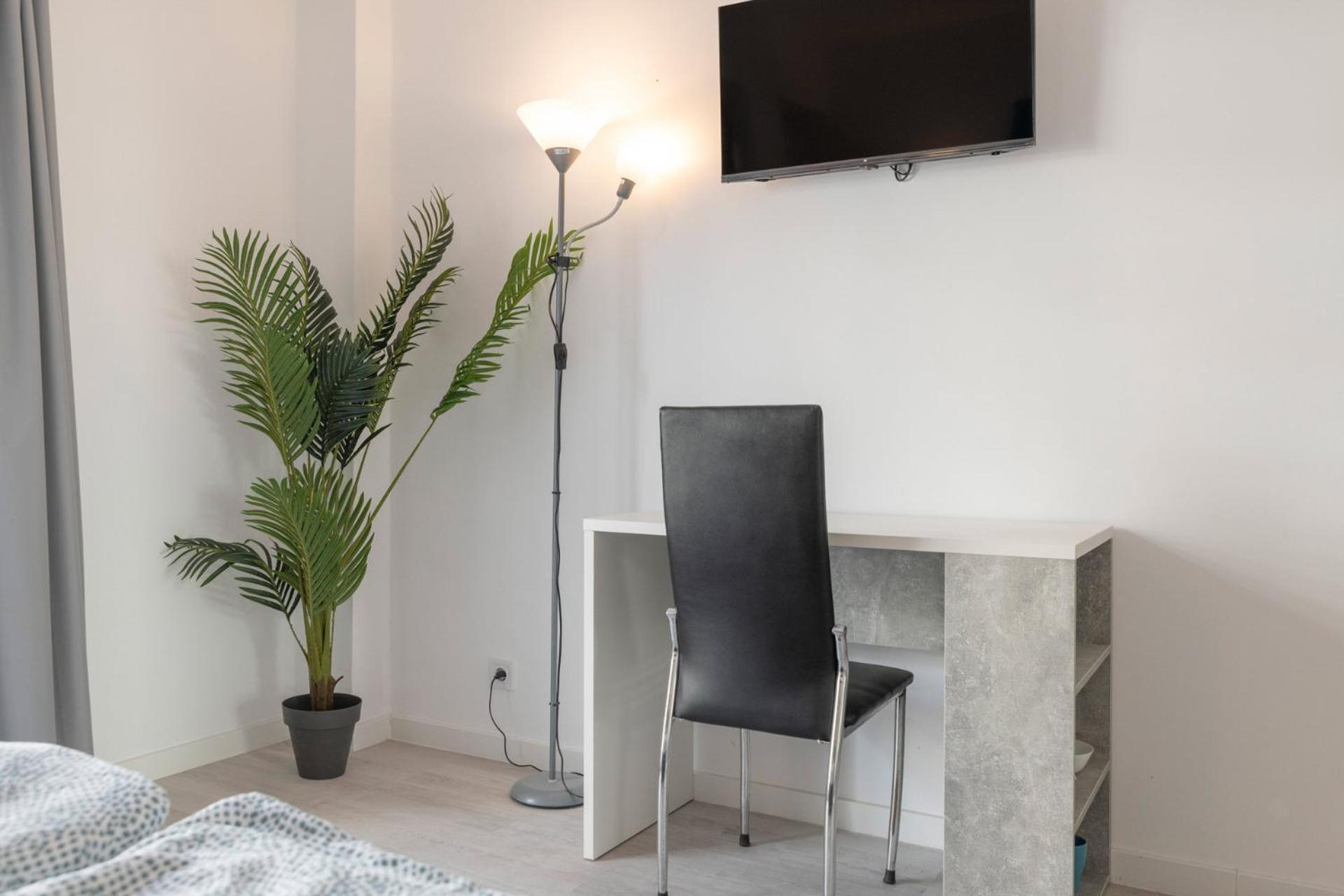 Beetroot, Jedes Zimmer Verfuegt Ueber Smart Tv , Eigenes Bad Mit Regendusche Und Balkon Llucmajor Kültér fotó