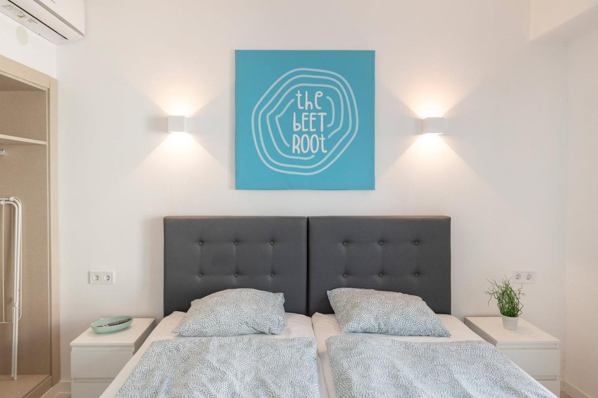 Beetroot, Jedes Zimmer Verfuegt Ueber Smart Tv , Eigenes Bad Mit Regendusche Und Balkon Llucmajor Kültér fotó
