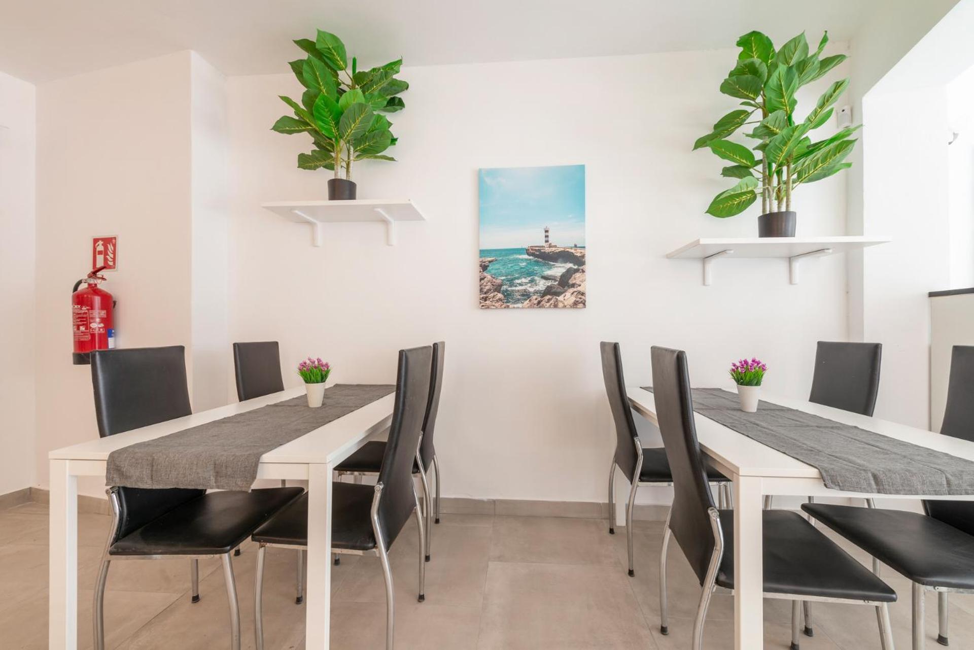 Beetroot, Jedes Zimmer Verfuegt Ueber Smart Tv , Eigenes Bad Mit Regendusche Und Balkon Llucmajor Kültér fotó