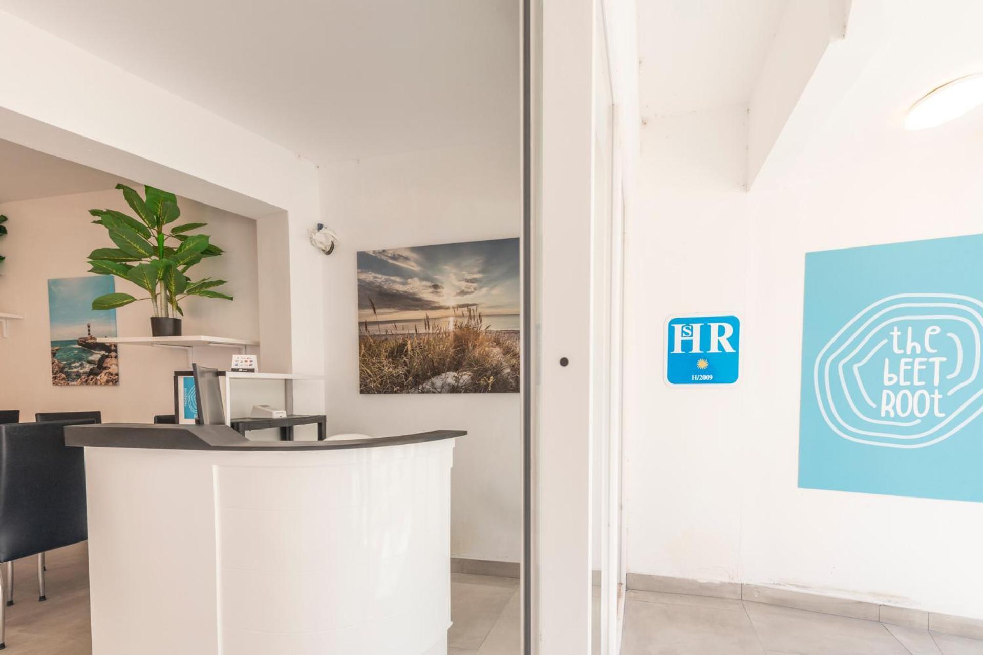 Beetroot, Jedes Zimmer Verfuegt Ueber Smart Tv , Eigenes Bad Mit Regendusche Und Balkon Llucmajor Kültér fotó